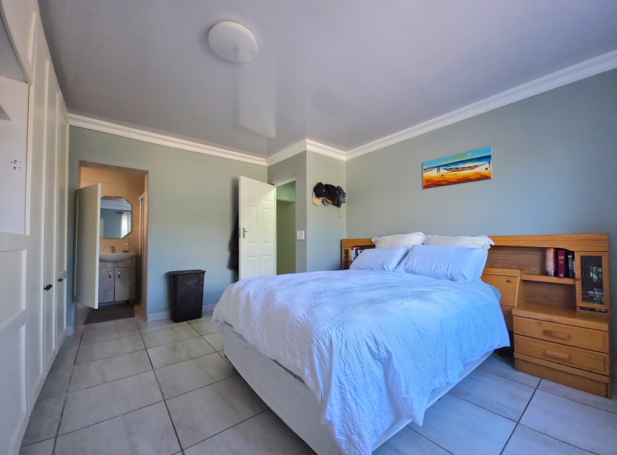 5 Bedroom Property for Sale in Hawston Western Cape